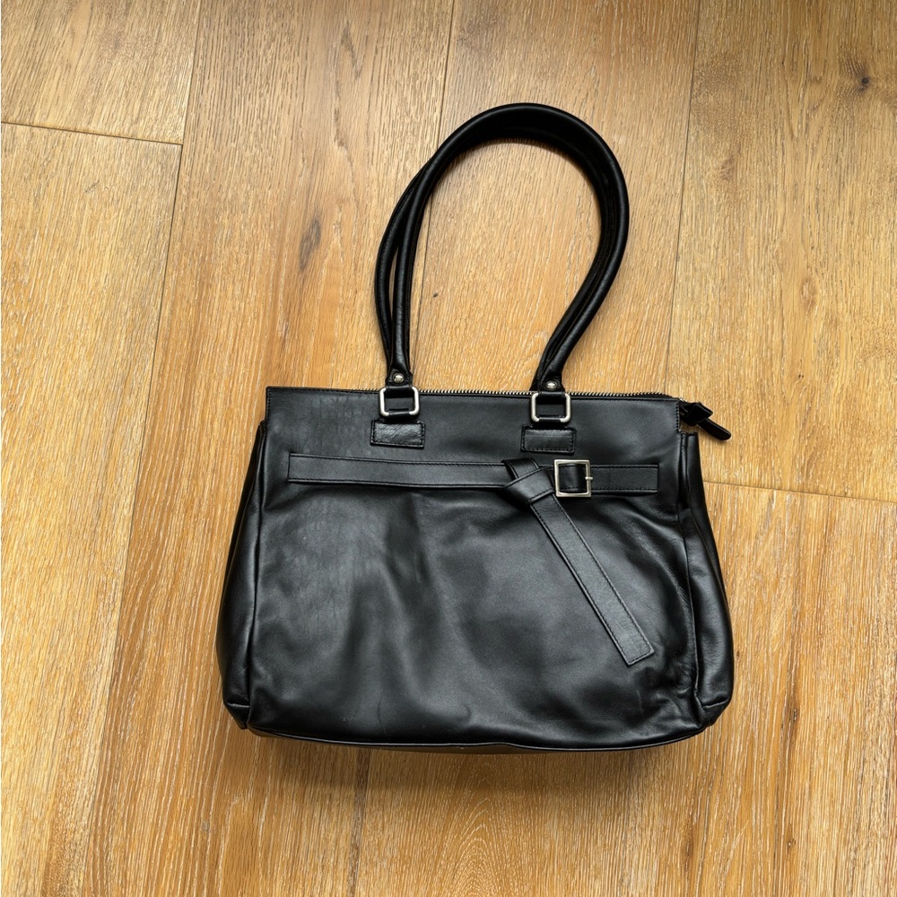 L'INTERVALLE Black Leather Shoulder Bag